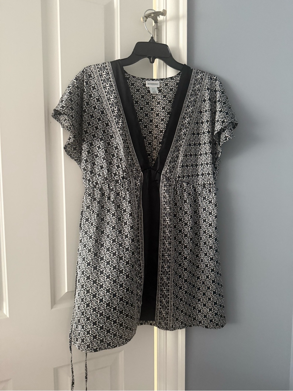 Black & White Printed maternity Tunic with Tie Front